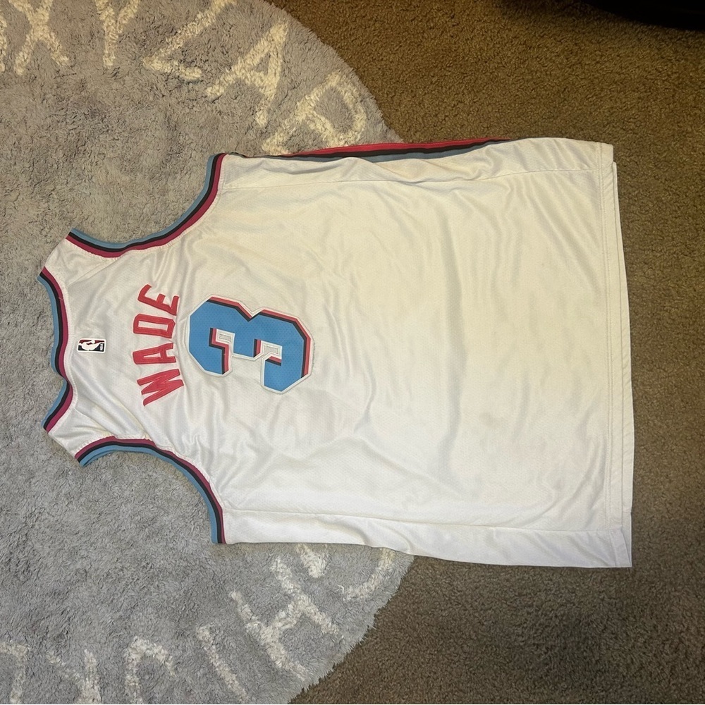 Dwyane Wade Miami Heat 3 City Edition Vice White Swingman Jersey Nike - Picture 6 of 7